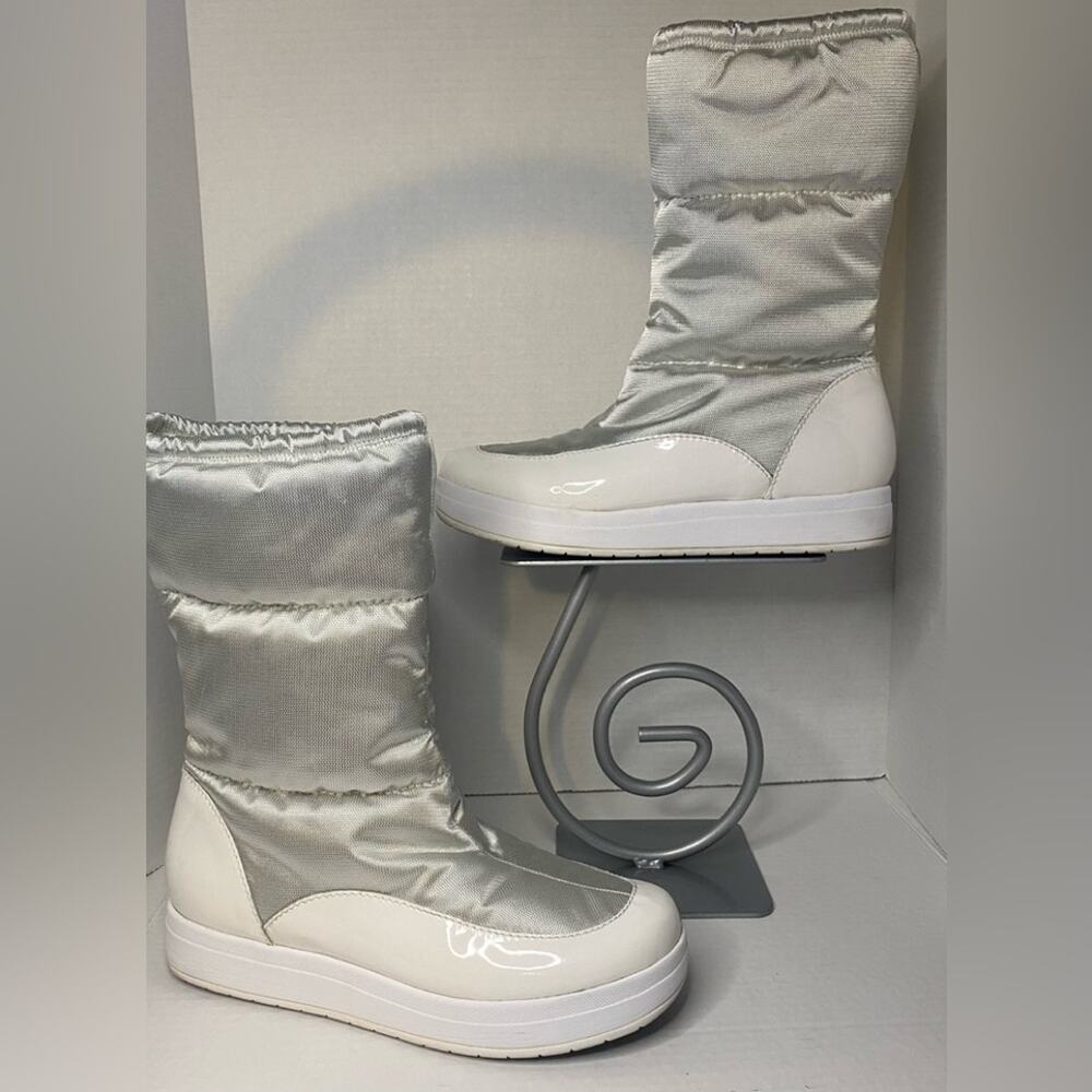 Cole Haan white and silver walking boot mid calf with rubber bottom